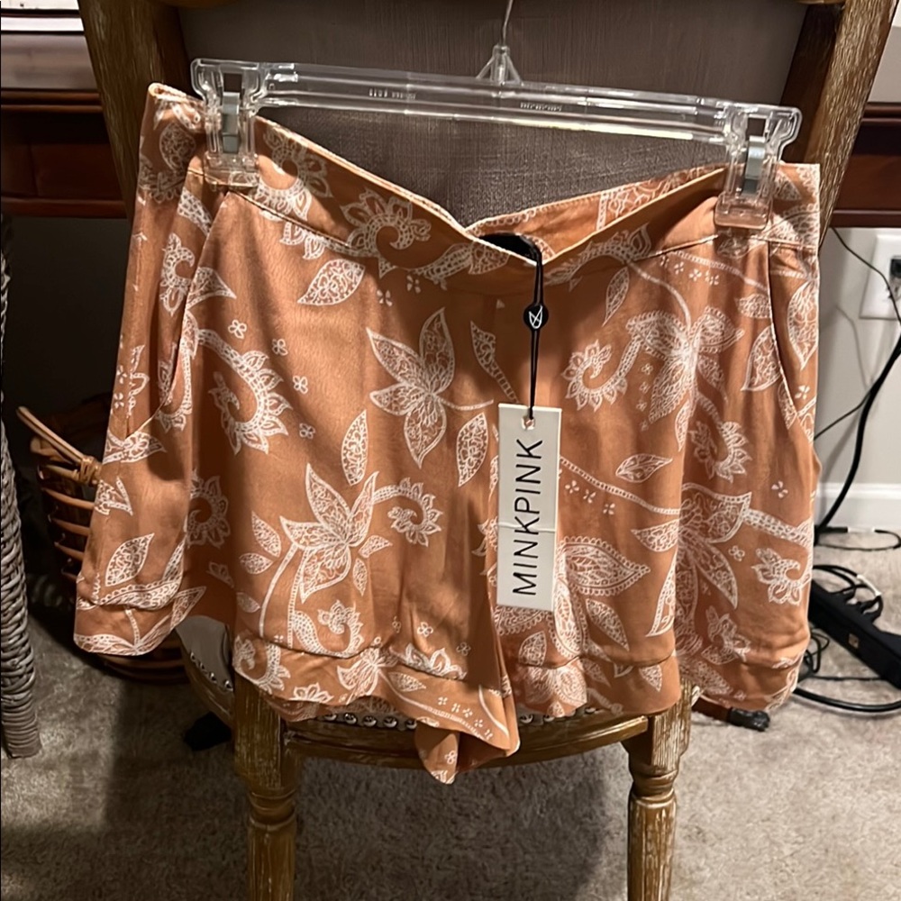 MINKPINK Tan and White High Waist Shorts